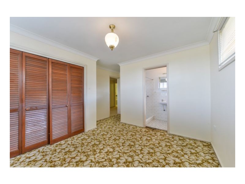 31 Hall Street, Tamworth NSW 2340