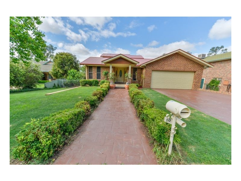 10 Matilda Place, Tamworth NSW 2340