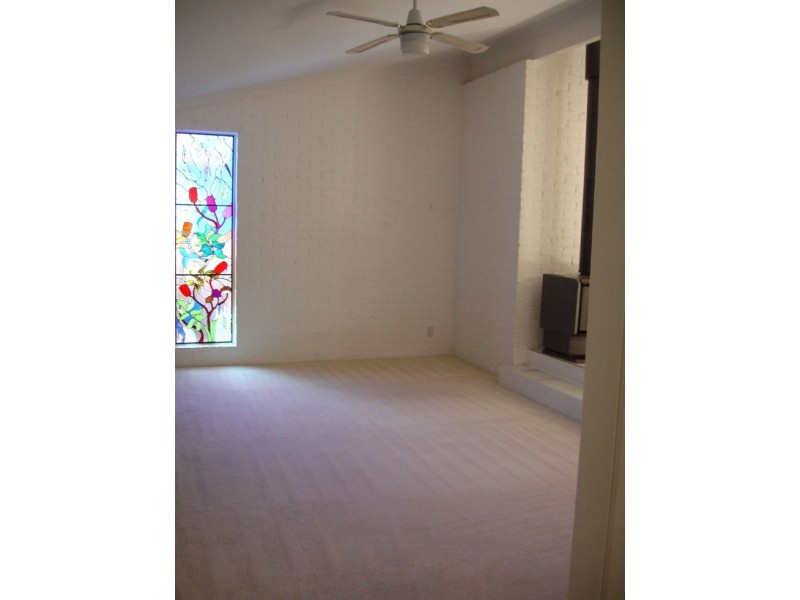 2 Woodburn Way, Tamworth NSW 2340