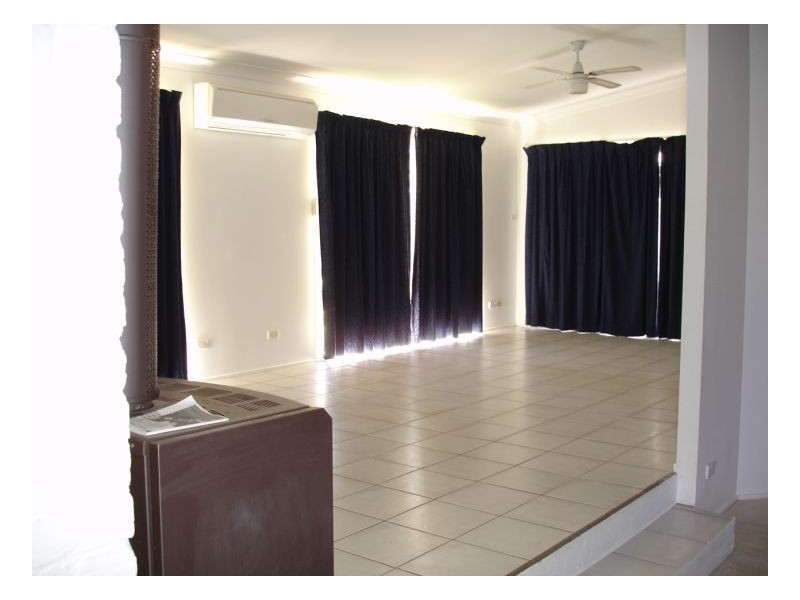 2 Woodburn Way, Tamworth NSW 2340