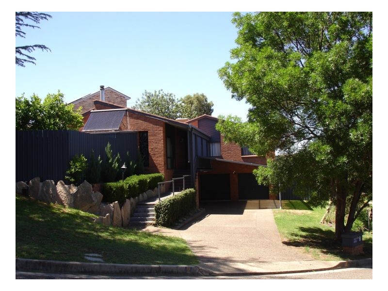 2 Woodburn Way, Tamworth NSW 2340