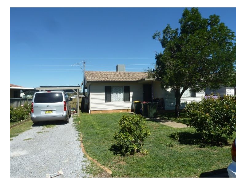 57 Kurrawan Street, Tamworth NSW 2340