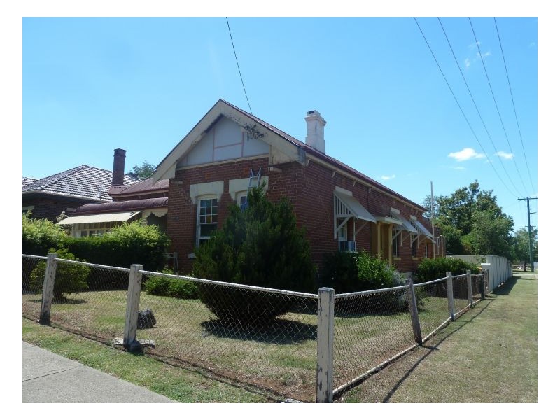 2/133 Brisbane Street, Tamworth NSW 2340