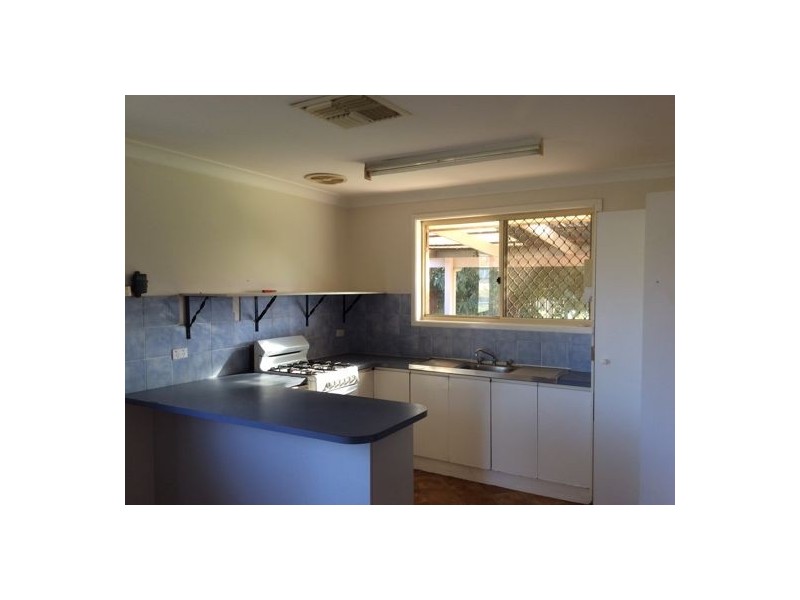 63 Warral Road, Tamworth NSW 2340