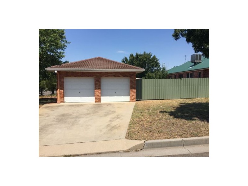 16 Banjo Circuit, Tamworth NSW 2340