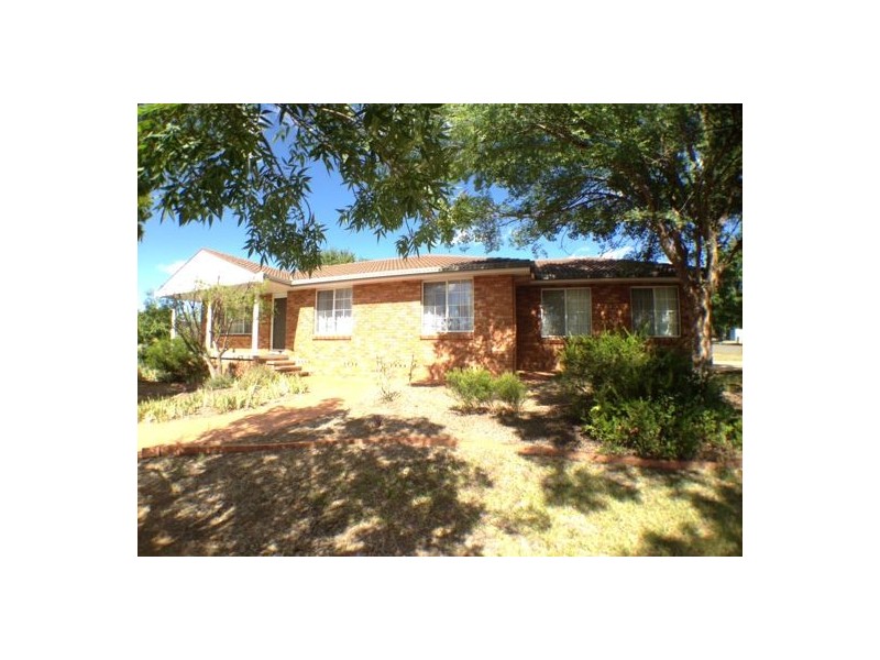 16 Banjo Circuit, Tamworth NSW 2340