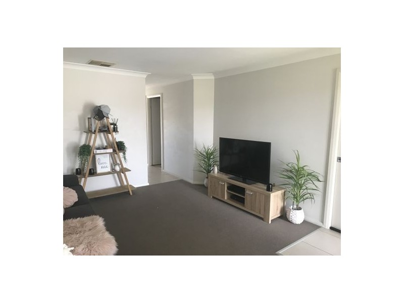 14 Tasman Place, Tamworth NSW 2340