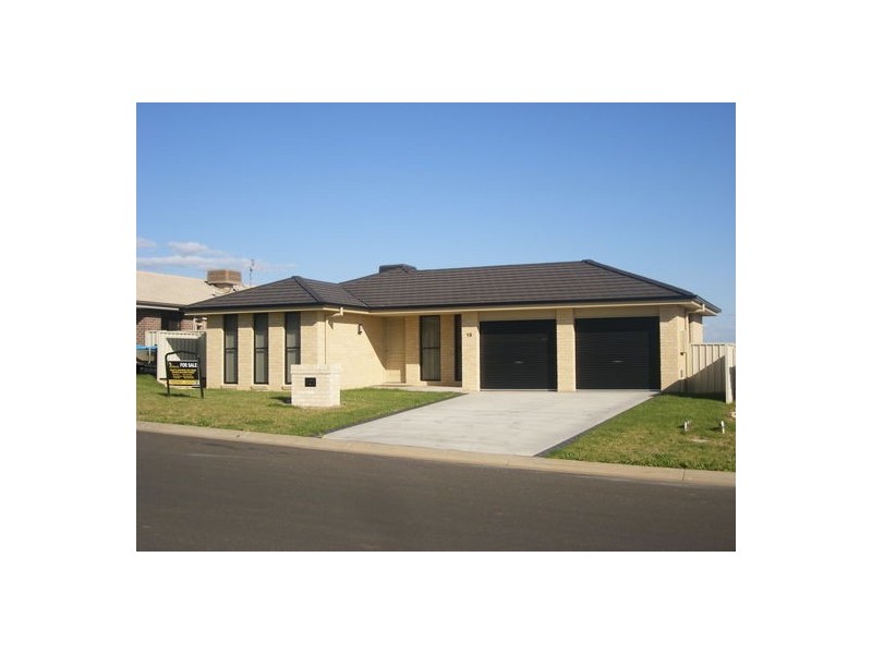 15 Orley Drive, Tamworth NSW 2340