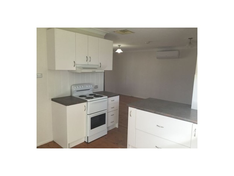 4 Dorothy Avenue, Kootingal NSW 2352