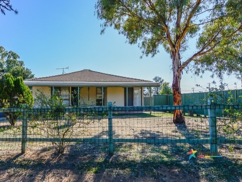1 Kenny Drive, Tamworth NSW 2340
