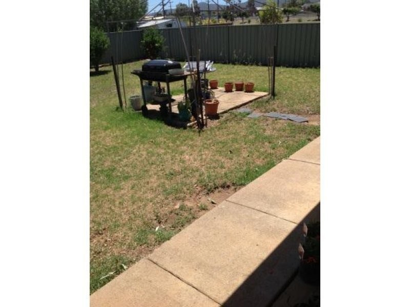 1 Kenny Drive, Tamworth NSW 2340