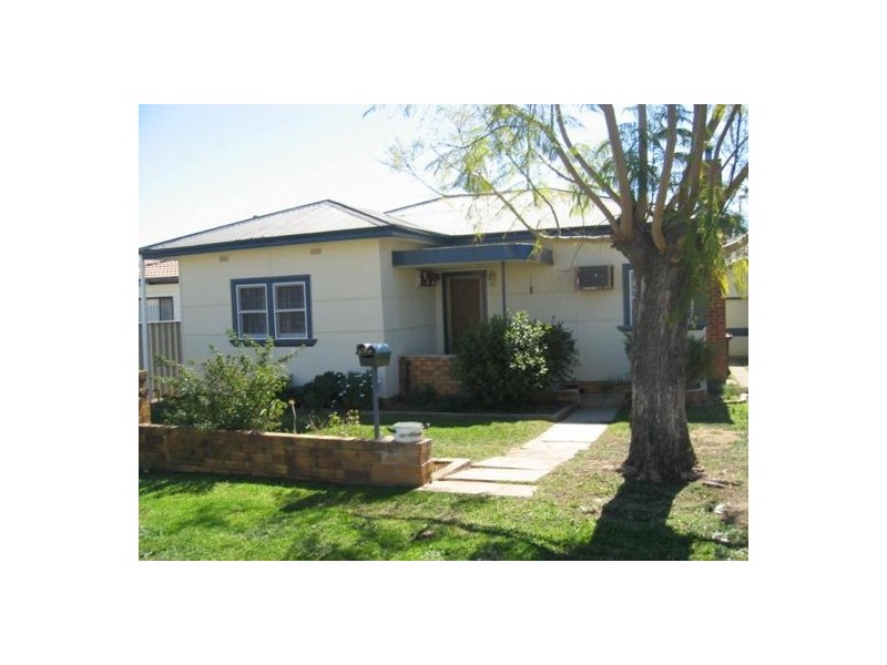 13 Thomas Street, Tamworth NSW 2340