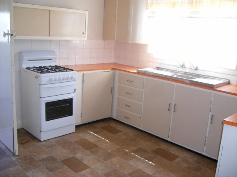 13 Thomas Street, Tamworth NSW 2340
