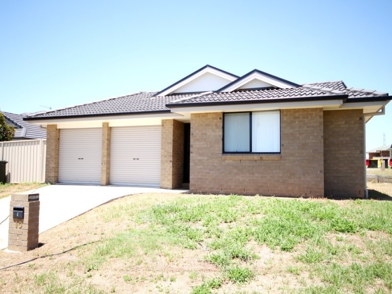1/10 Falcon Drive, Tamworth NSW 2340