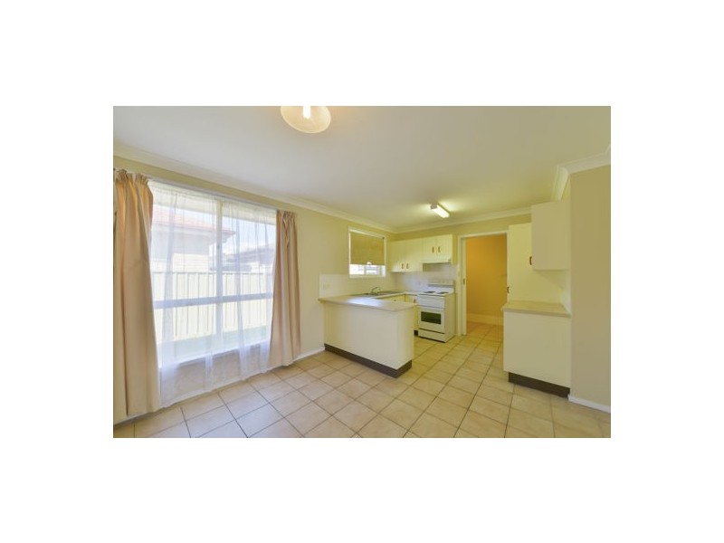 2/21 Illoura Street, Tamworth NSW 2340