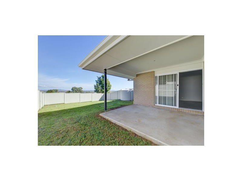 1/9 Kaputar Close, Tamworth NSW 2340