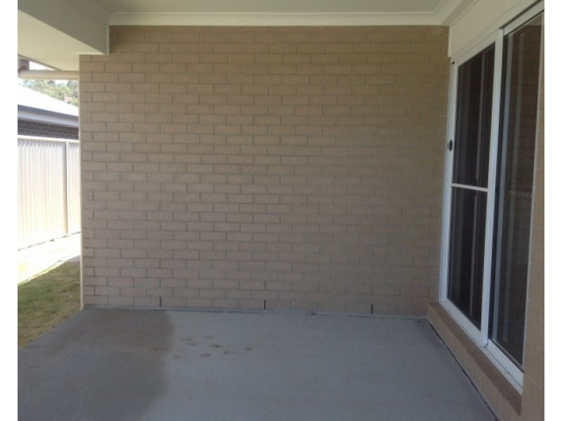 2/9 Kaputar Close, Tamworth NSW 2340
