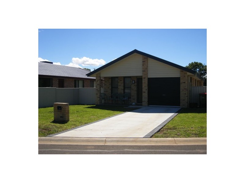10A Tasman Place, Tamworth NSW 2340