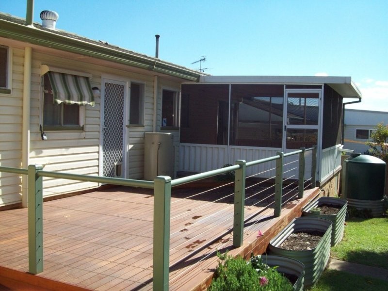 77 Oak Street, Tamworth NSW 2340