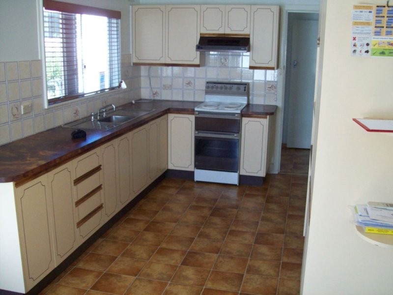 77 Oak Street, Tamworth NSW 2340