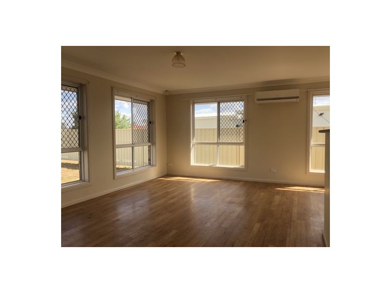 69 Kenny Drive, Tamworth NSW 2340