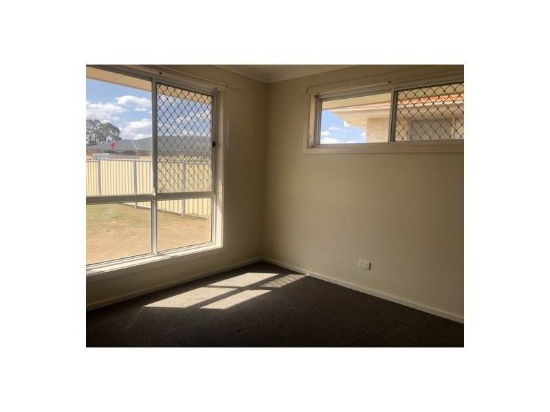 69 Kenny Drive, Tamworth NSW 2340