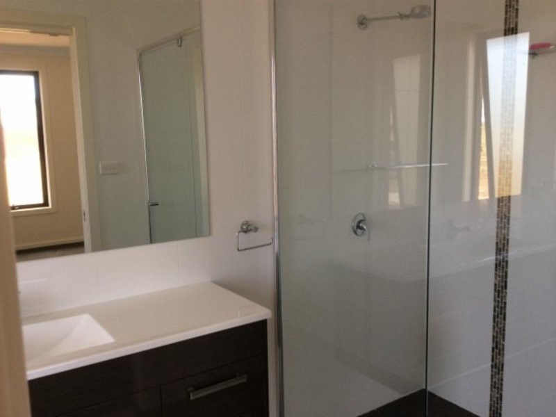 13 Blue Gum Road, Tamworth NSW 2340