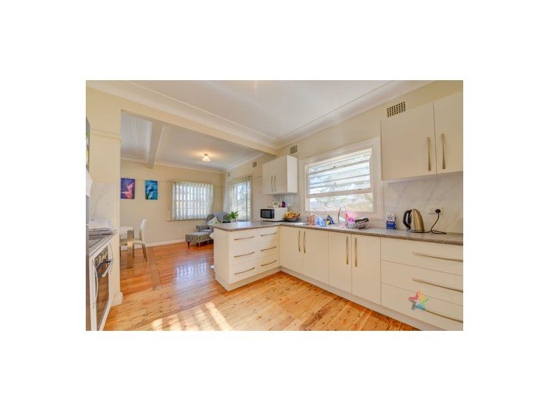 38 Parry Street, Tamworth NSW 2340