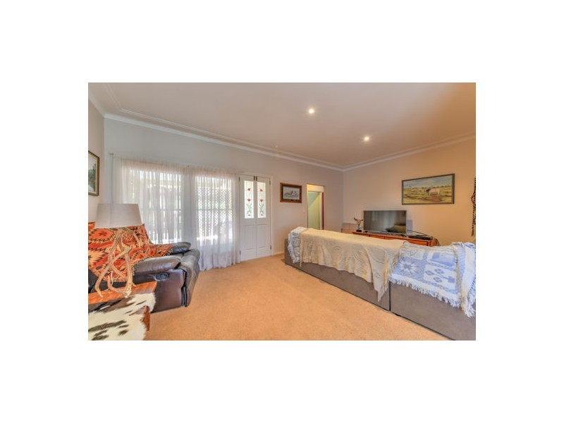 1 Hawthorne Avenue, Tamworth NSW 2340