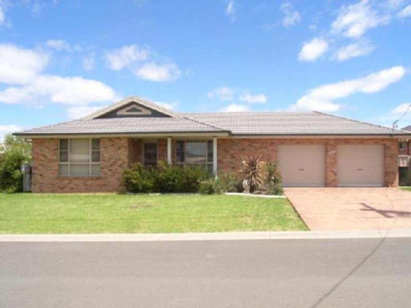 32 Wagonia Drive, Kootingal NSW 2352