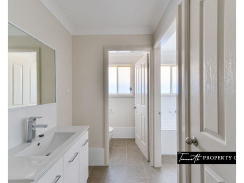 23 Gungurru Close, Tamworth NSW 2340