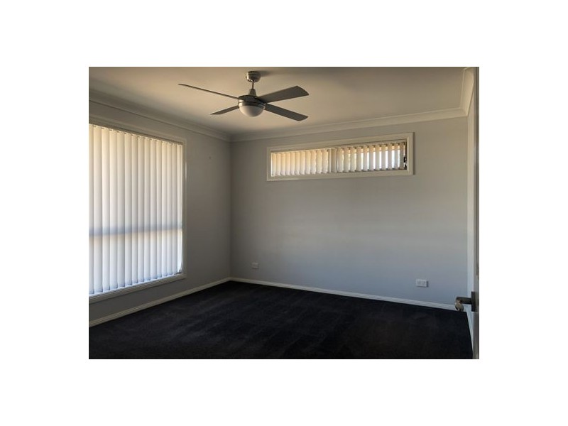 6 Whiporie Close, Tamworth NSW 2340