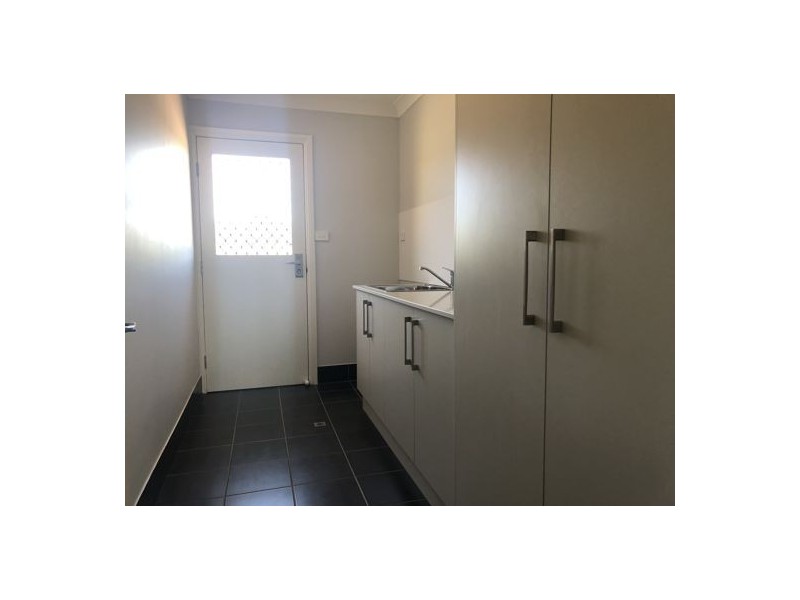 6 Whiporie Close, Tamworth NSW 2340