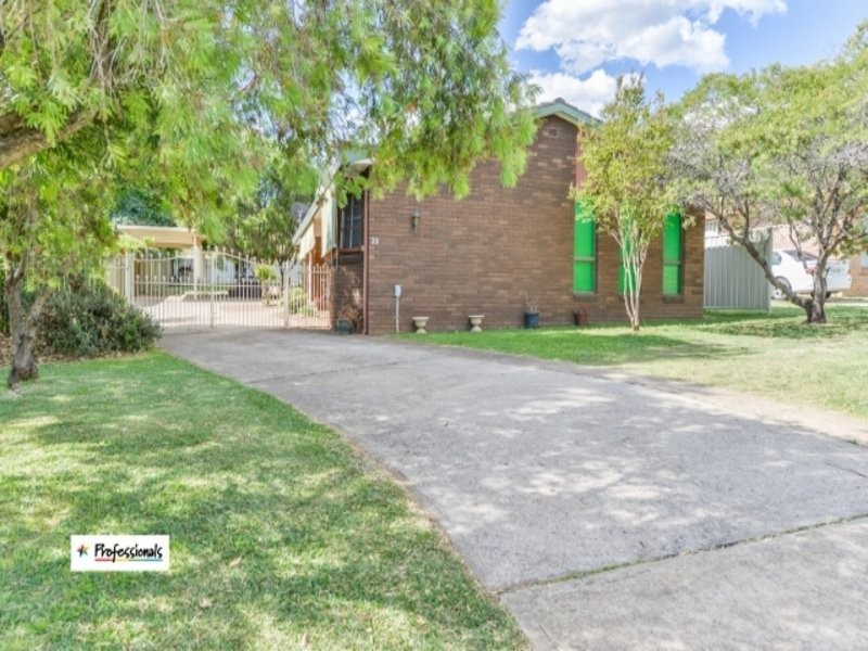 28 Lancaster Avenue, Tamworth NSW 2340