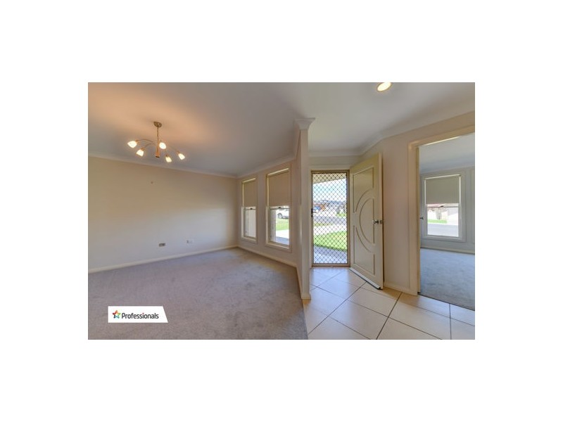 8 Orley Drive, Tamworth NSW 2340