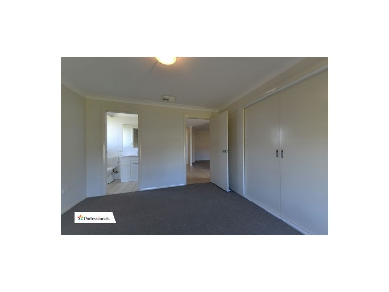 8 Orley Drive, Tamworth NSW 2340