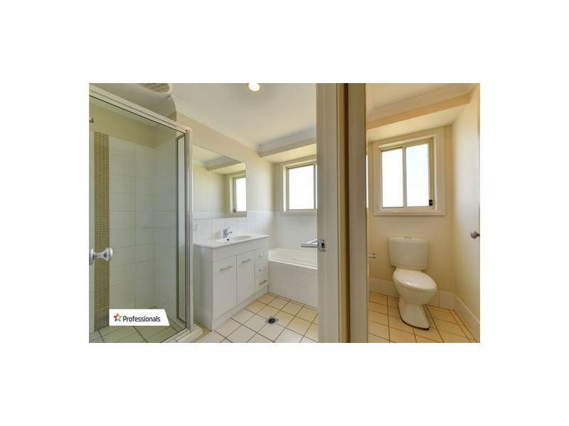 8 Orley Drive, Tamworth NSW 2340