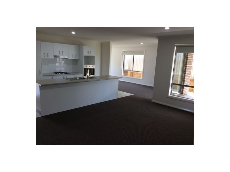 63 Denman Ave, Kootingal NSW 2352