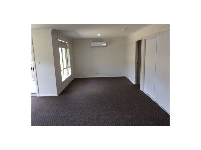 77 Denman Avenue, KOOTINGAL, Tamworth NSW 2340
