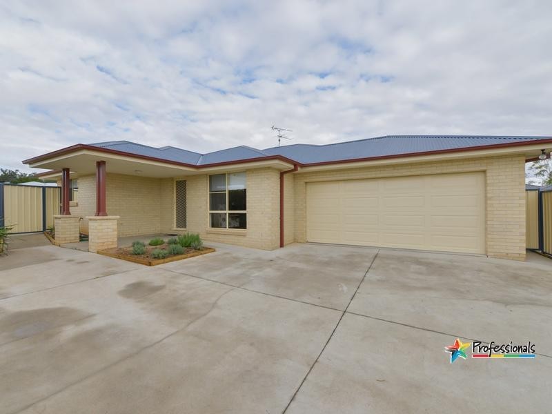 2/49 Harrier Parade, Calala NSW 2340