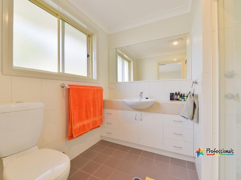 2/49 Harrier Parade, Calala NSW 2340