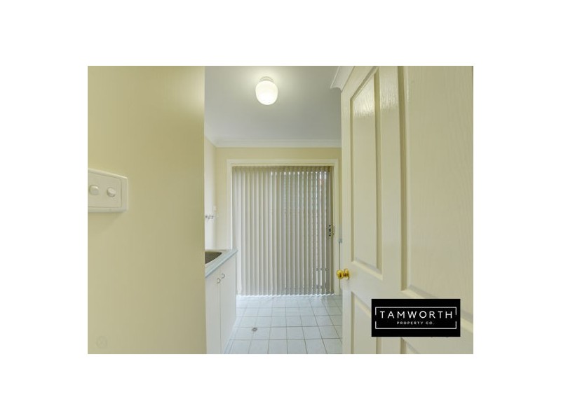 27 The Retreat, Tamworth NSW 2340