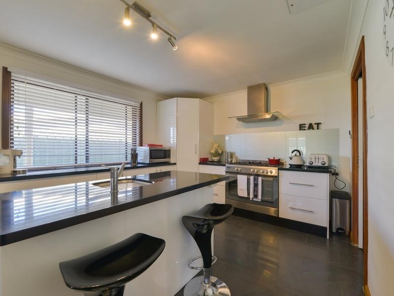 4 Karenvar Avenue, Tamworth NSW 2340