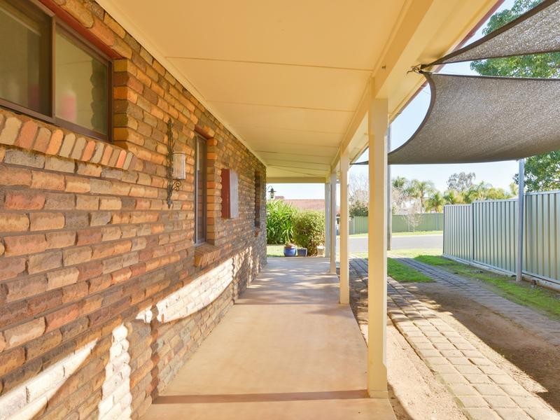 4 Karenvar Avenue, Tamworth NSW 2340