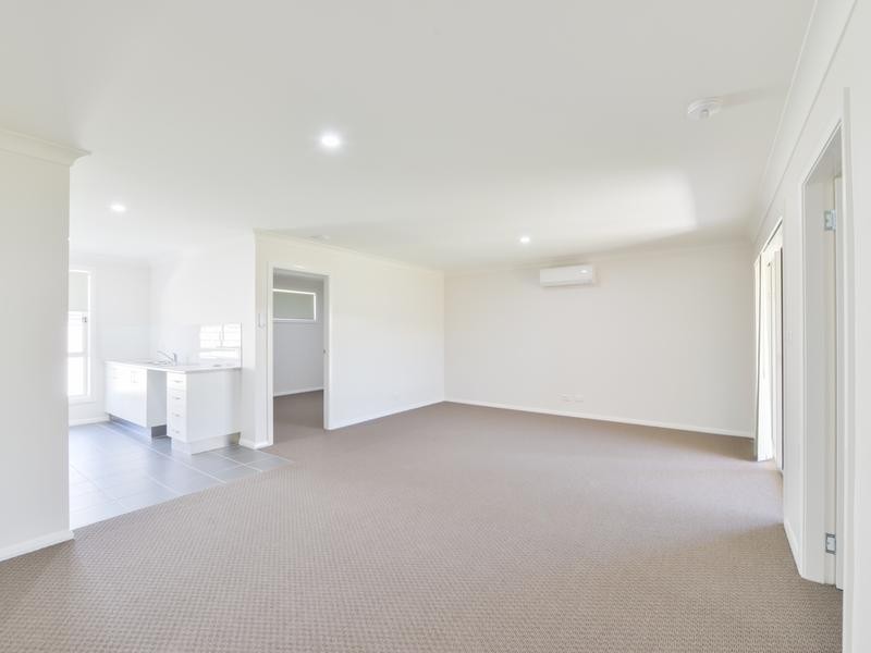 2A Reginald Drive, Kootingal NSW 2352
