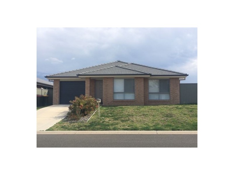 13 Gungurru Close, Tamworth NSW 2340