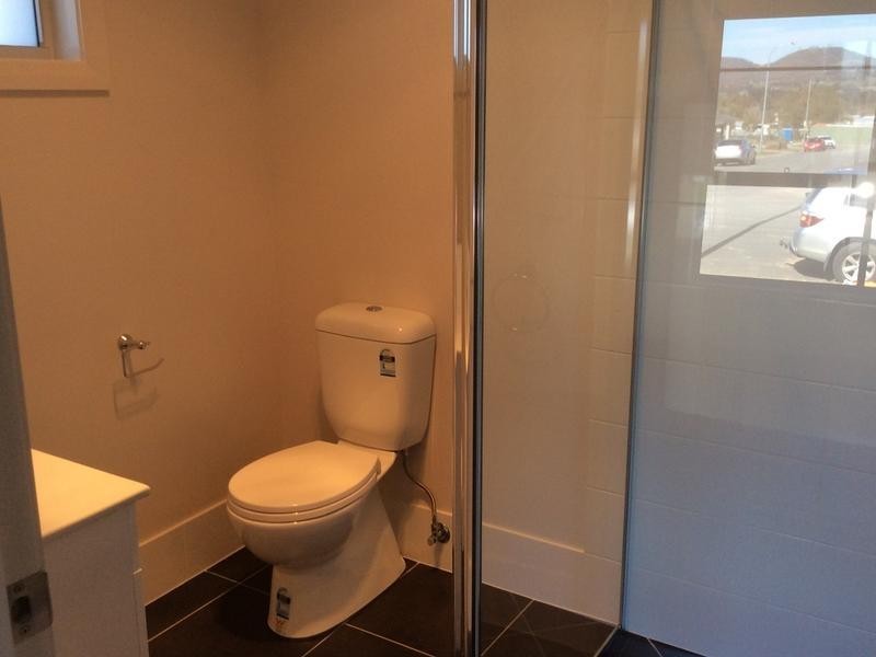 11 Barber Street, Kootingal NSW 2352