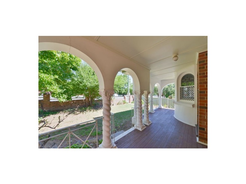 36 White Street, Tamworth NSW 2340