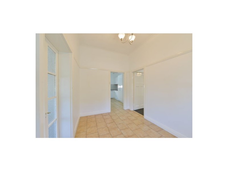 36 White Street, Tamworth NSW 2340