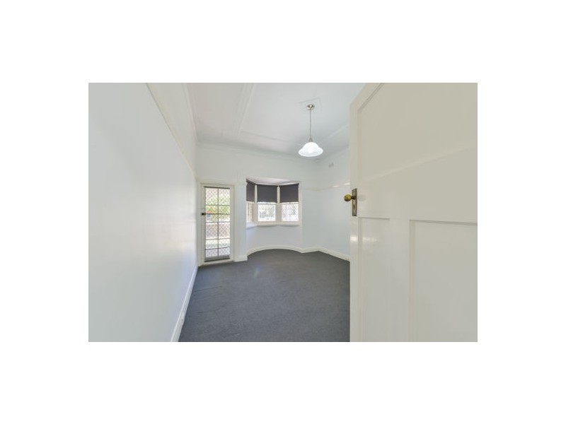 36 White Street, Tamworth NSW 2340